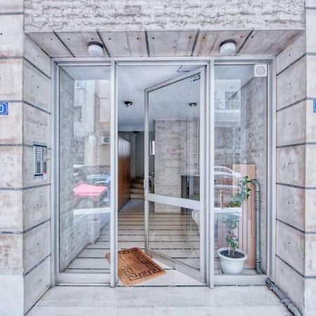 Muse A Dreamy And Fresh New Apartment Атина Екстериор снимка