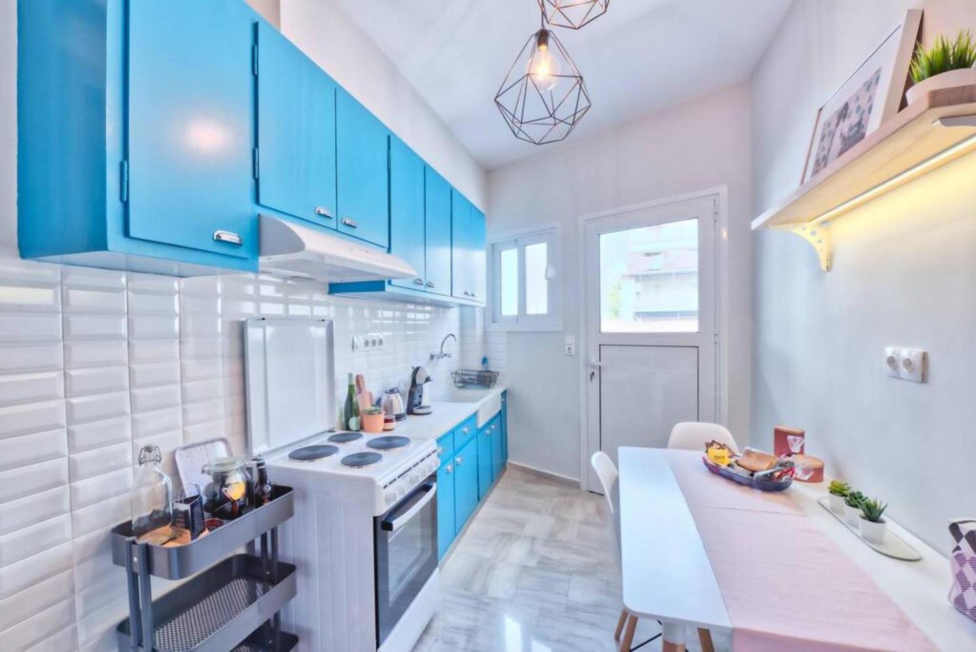 Muse A Dreamy And Fresh New Apartment Атина Екстериор снимка