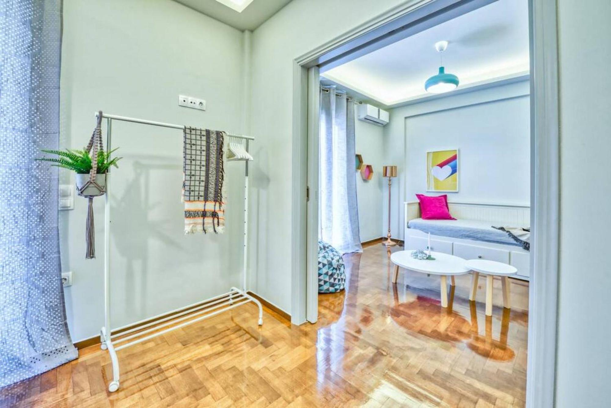 Muse A Dreamy And Fresh New Apartment Атина Екстериор снимка
